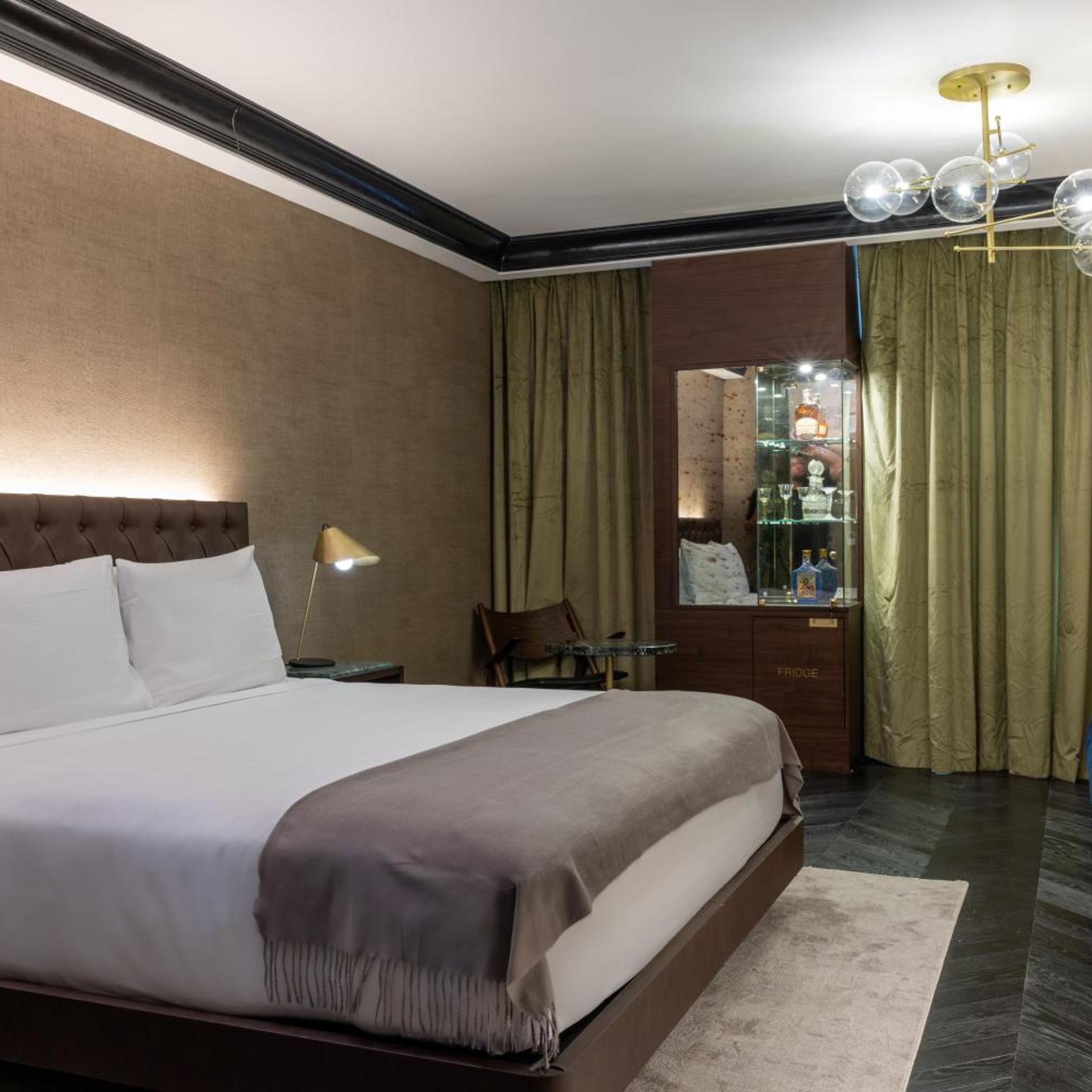 whisky hotel