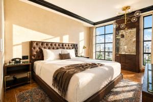 whisky hotel