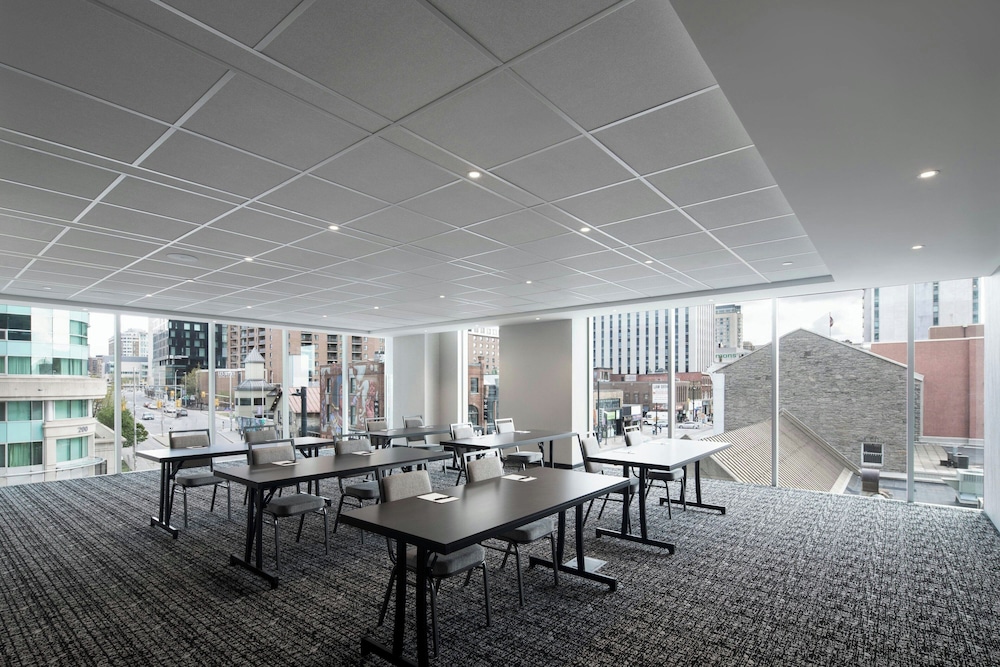ac hotel by marriott ottawa dwtn