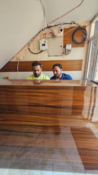 Divy Dhaam Near Prem Mandir,,3 star