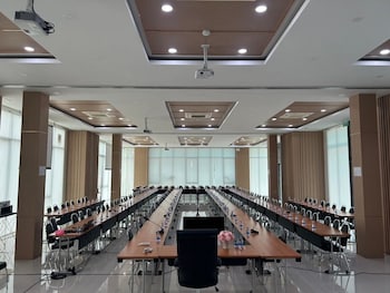 kanthiya garden hotel