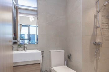 bloomfields modern 2br azizi gardens
