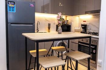 Bloomfields Modern 2Br Azizi Gardens,,4 star