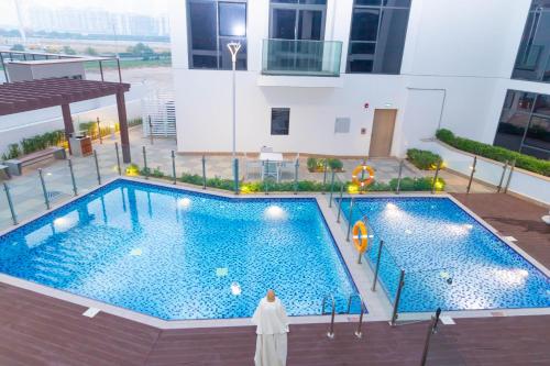 bloomfields modern 2br azizi gardens