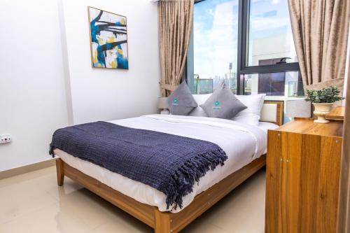 bloomfields modern 2br azizi gardens