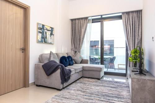 bloomfields modern 2br azizi gardens
