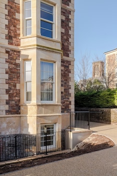 your apartment pembroke house