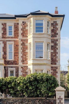 your apartment pembroke house