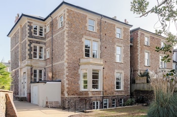 your apartment pembroke house