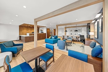 Everhome Suites Waco,4301 S Jack Kultgen Expy,3 star