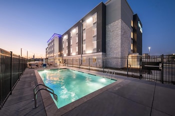 Everhome Suites Waco,4301 S Jack Kultgen Expy,3 star