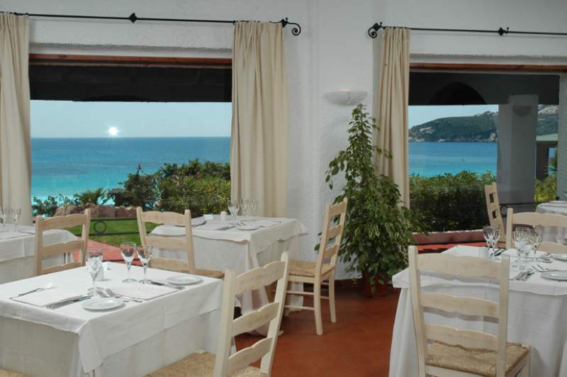colonna grand hotel capo testa