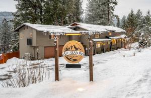 all seasons river inn