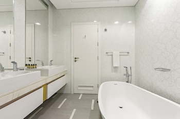 silkhaus gate tower 2