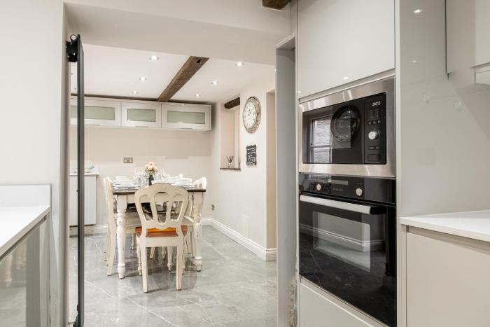 eilmers cottage lovely 4bd in malmesbury