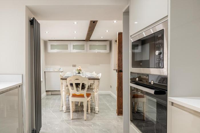 eilmers cottage lovely 4bd in malmesbury