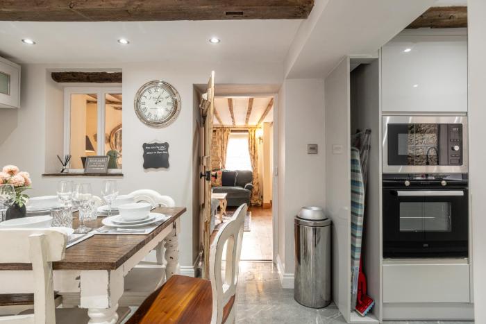 eilmers cottage lovely 4bd in malmesbury