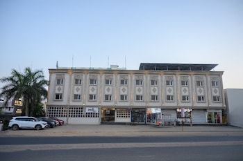 stayguru hotel kutch elegance