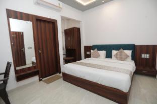 rajmoti hoteland restro