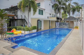 r2 bed and pool kanchanaburi
