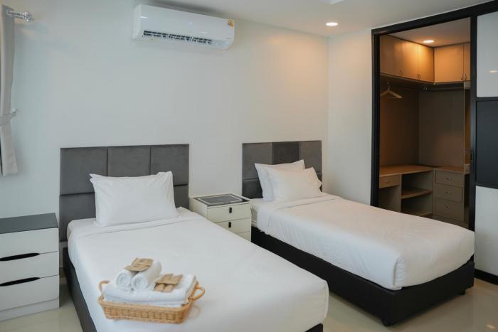 r2 bed and pool kanchanaburi