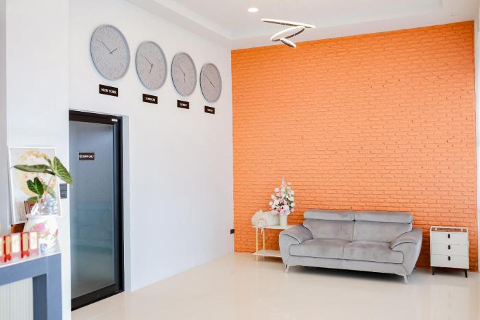 r2 bed and pool kanchanaburi