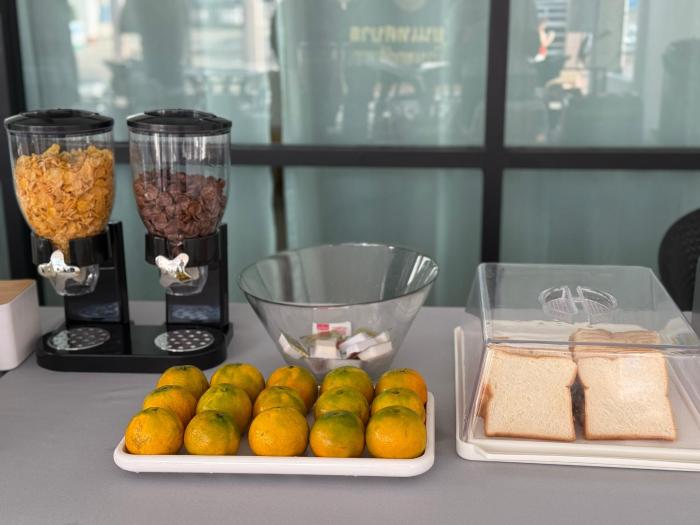 r2 bed and pool kanchanaburi