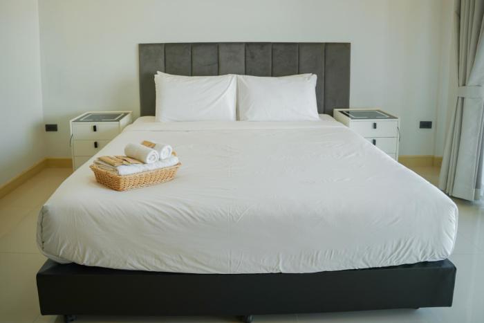 r2 bed and pool kanchanaburi