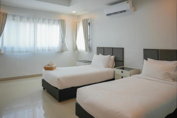 r2 bed and pool kanchanaburi