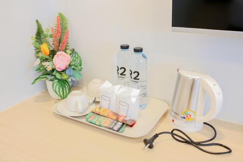 r2 bed and pool kanchanaburi