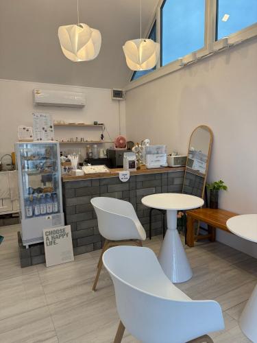 r2 bed and pool kanchanaburi