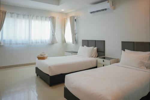 r2 bed and pool kanchanaburi