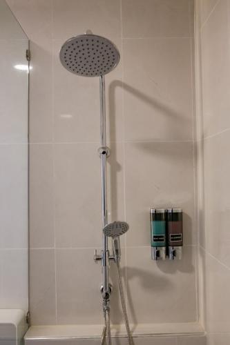 r2 bed and pool kanchanaburi