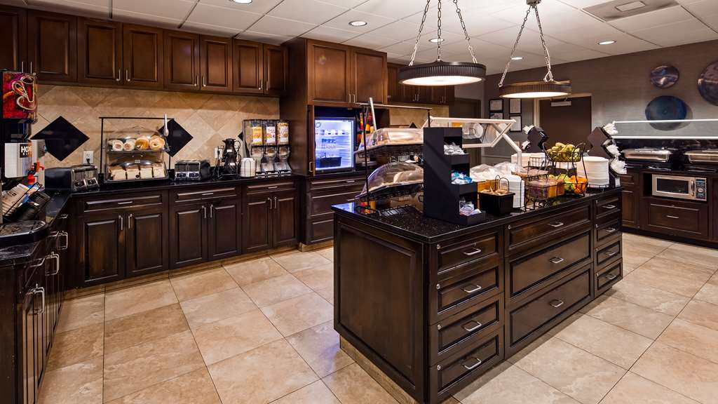 best western savannah historic district