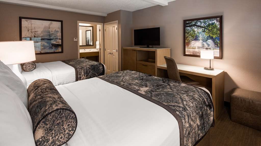 best western savannah historic district