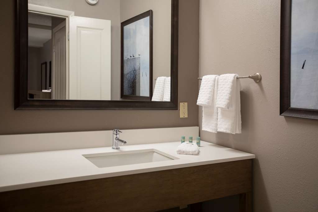 best western savannah historic district