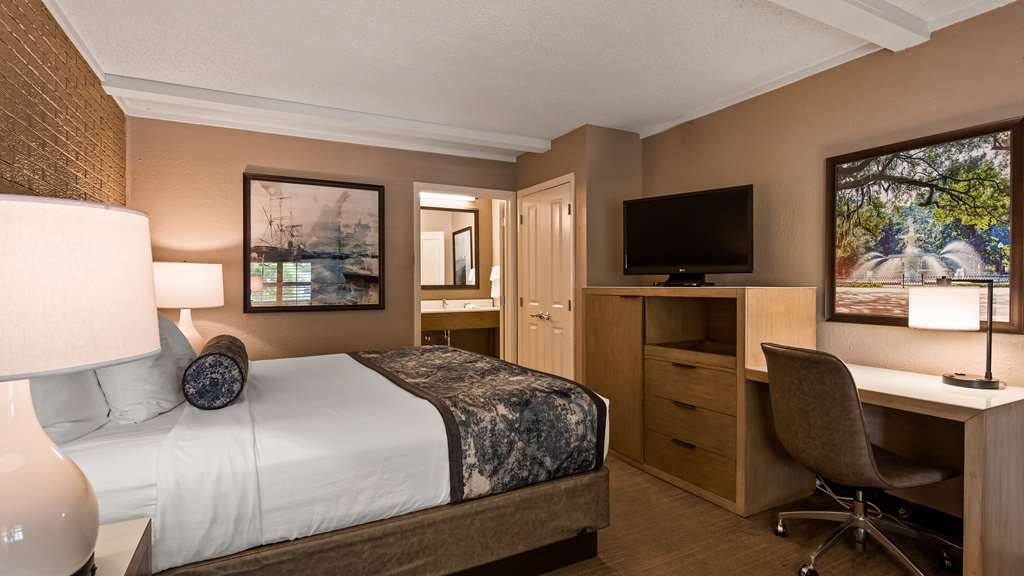 best western savannah historic district