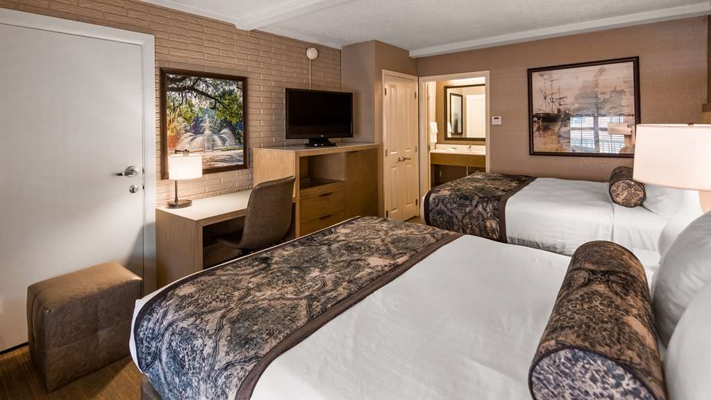 best western savannah historic district