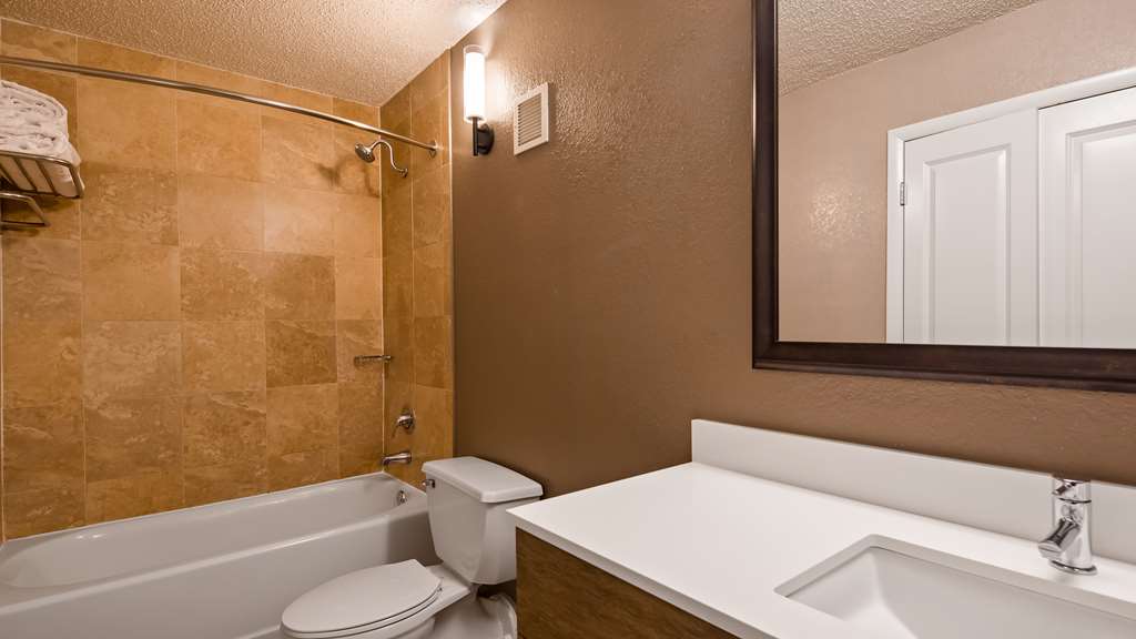 best western savannah historic district