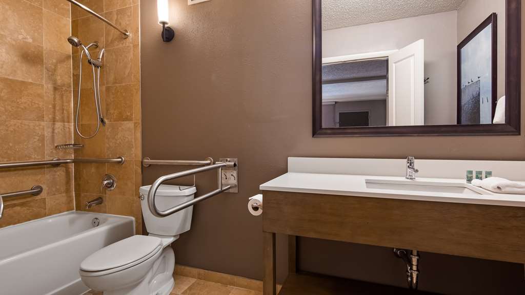 best western savannah historic district