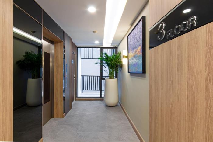 aquila hotel bangkok