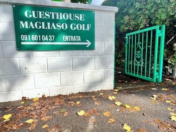 Guesthouse Magliaso Golf,,3 star