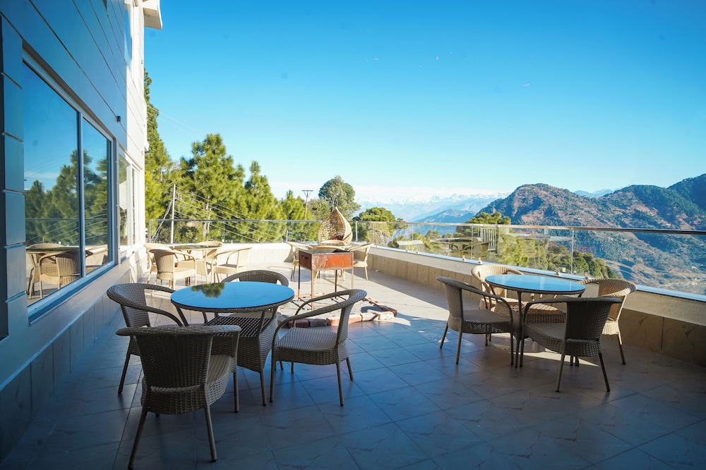 uno premium dalhousie