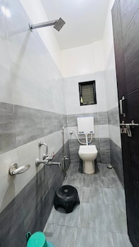 shri nath hotel and lodging