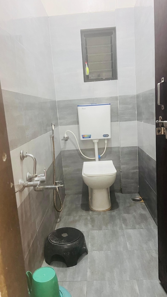 shri nath hotel and lodging