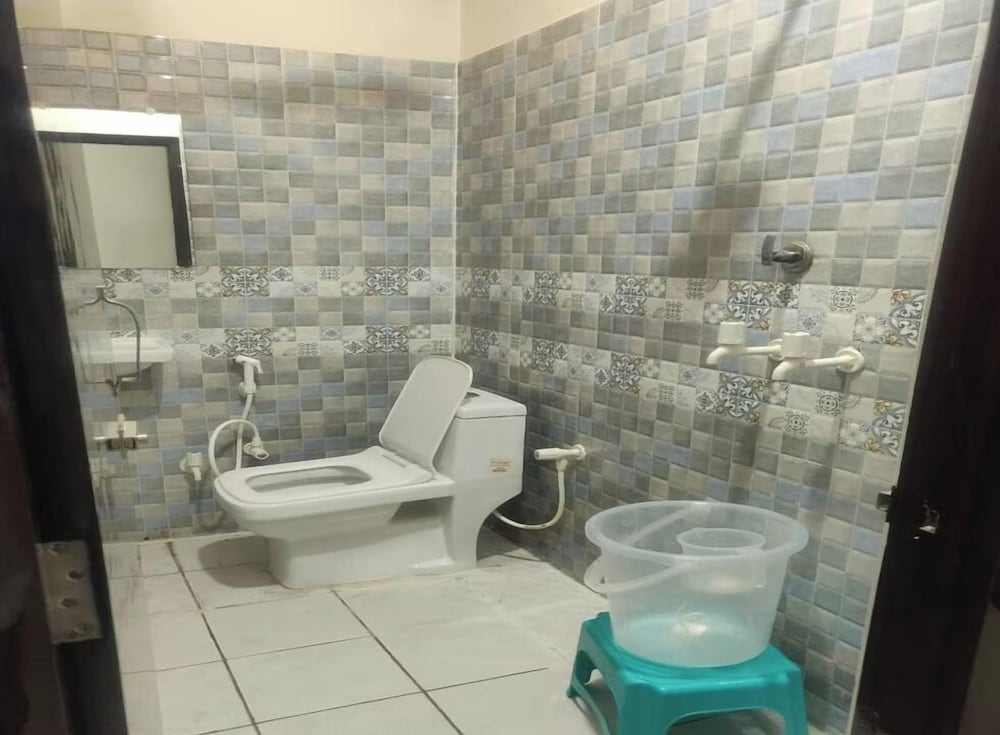 hotel pragati heights