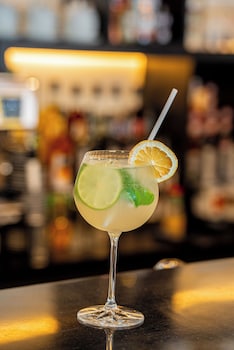 Breeze Hotel,23 Place D'armes,3 star