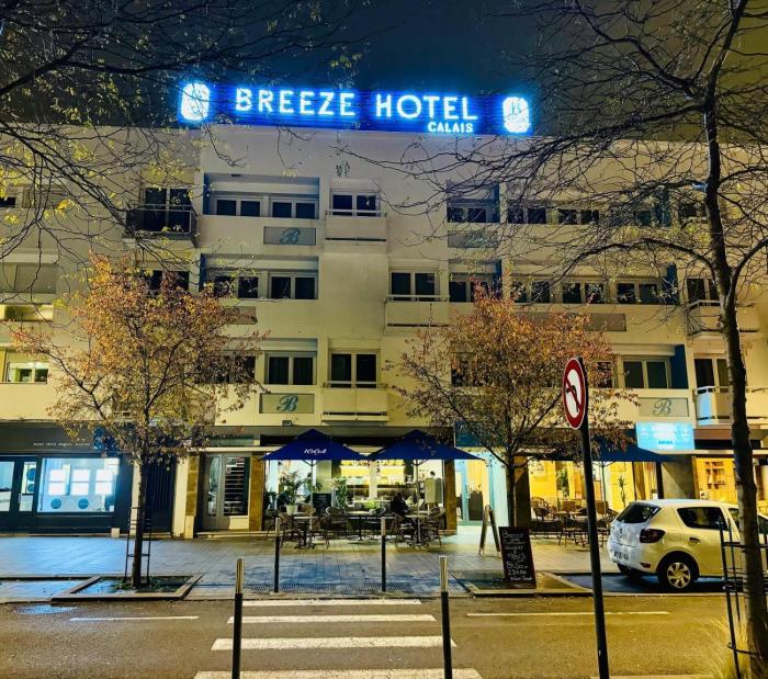 breeze hotel