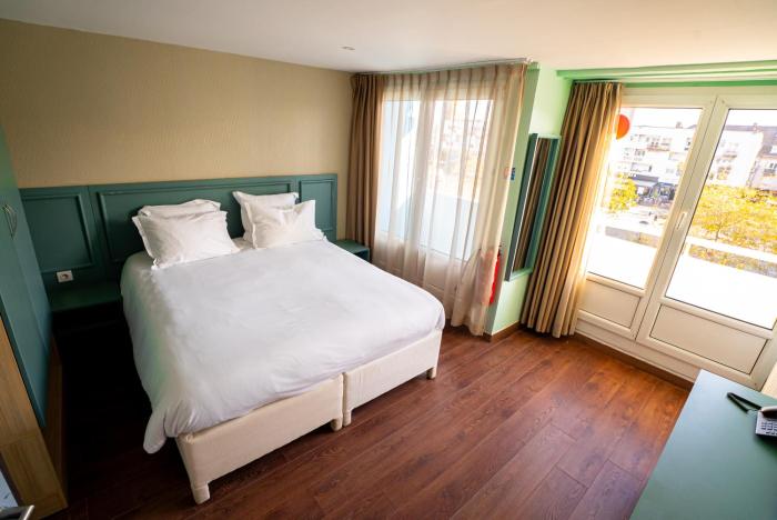 breeze hotel
