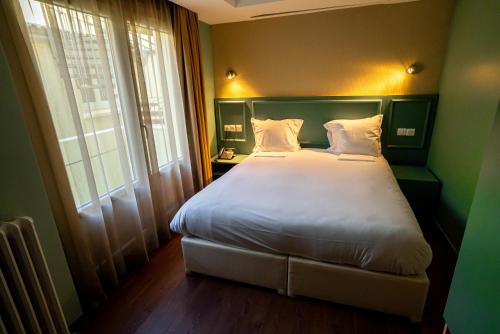 breeze hotel